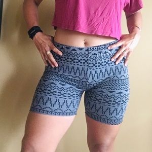 Patterned bike shorts